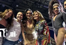 Foto: ¡Qué momentazo! Ziari Ruiz junto a Gloria Trev /TN8