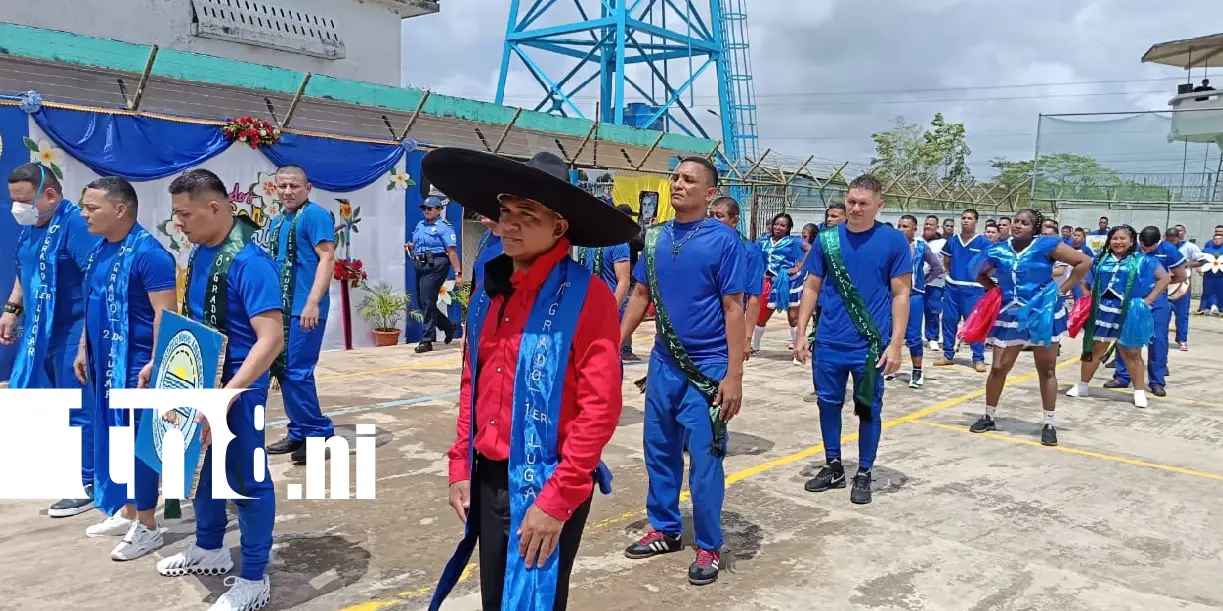 Foto: Con orgullo patrio, albergados desfilan en penal de Bluefields /TN8