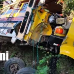 Bus pierde el control y termina en un cauce con 40 pasajeros a bordo en Río Blanco Foto: Accidente deja 10 pasajeros lesionados en Río Blanco /TN8