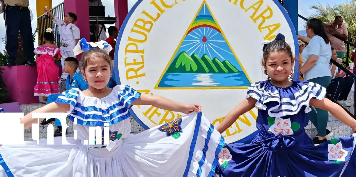 Foto: El huipil se luce en pasarela de niños en Santa Teresa, Carazo /TN8