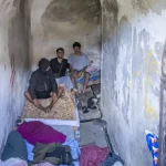El refugio oculto que un incendio dejó al descubierto en un antiguo túnel de Ceuta Foto: El refugio oculto de migrantes en Ceuta /Cortesía