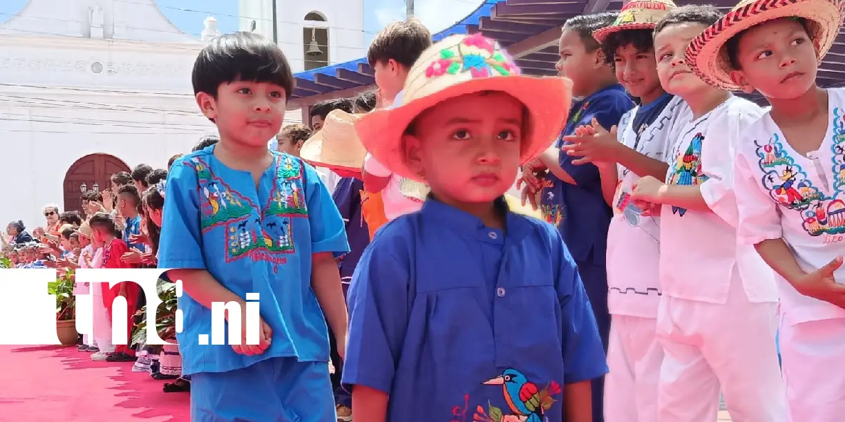 Foto: El huipil se luce en pasarela de niños en Santa Teresa, Carazo /TN8