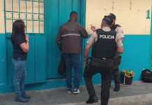 Alarma en colegio de Ecuador: alumno de 13 años deja herido a uno de 14 Alarma en colegio de Ecuador: alumno de 13 años deja herido a uno de 14