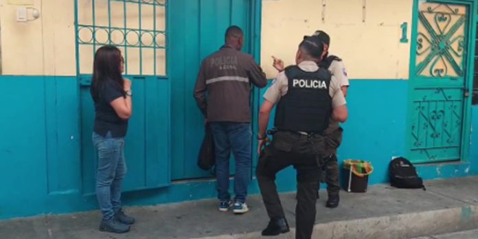 Alarma en colegio de Ecuador: alumno de 13 años deja herido a uno de 14 Alarma en colegio de Ecuador: alumno de 13 años deja herido a uno de 14