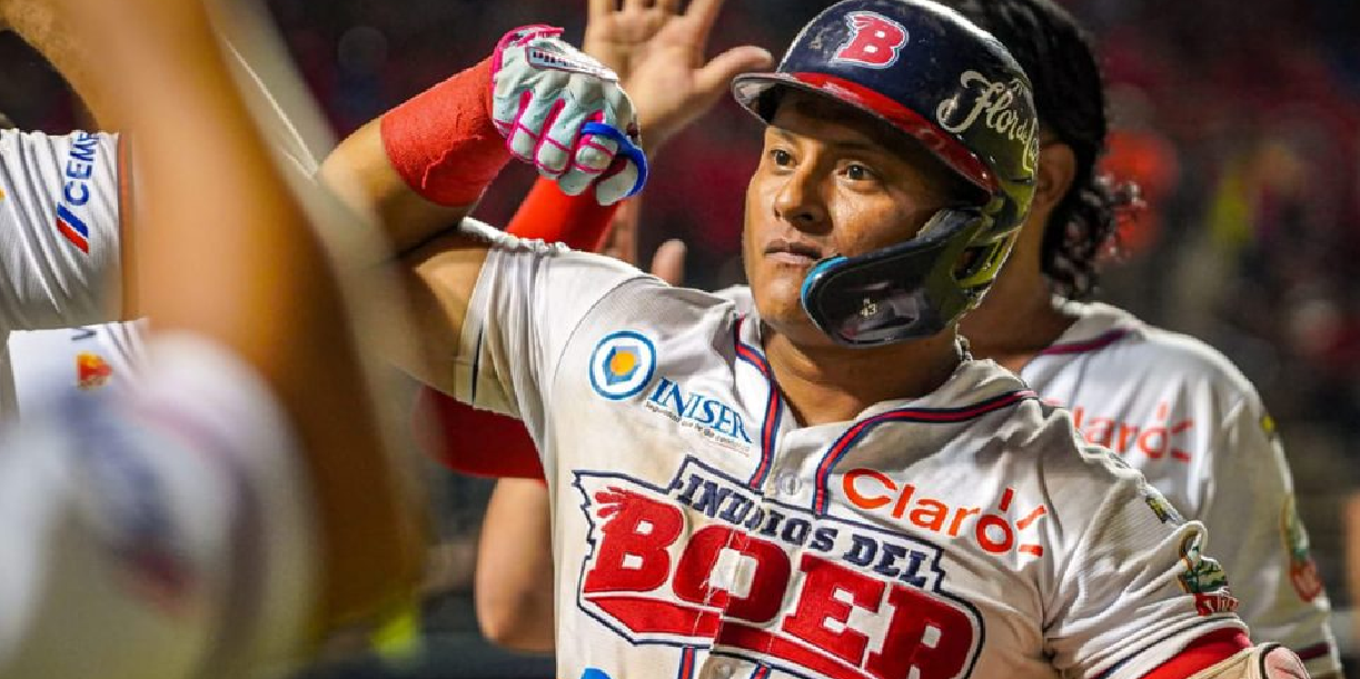 Foto: Bóer le pega duro a Los Dantos