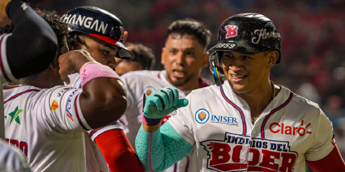 Foto: Bóer le pega duro a Los Dantos Foto: Bóer le pega duro a Los Dantos