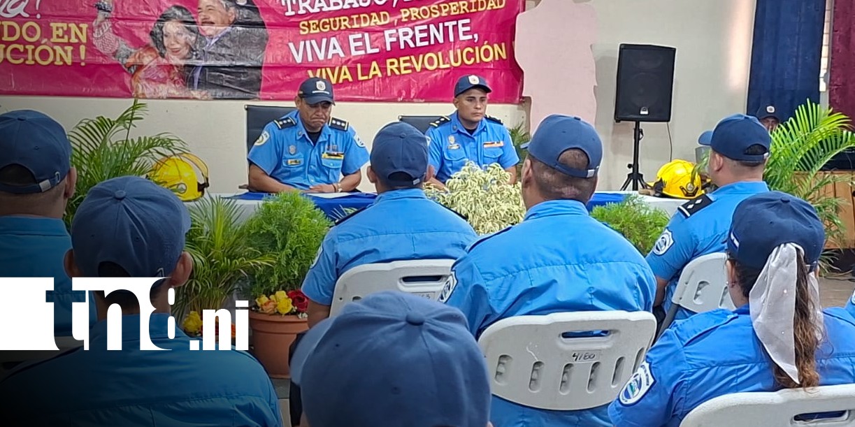 Foto: Capacitación a bomberos de Managua / TN8