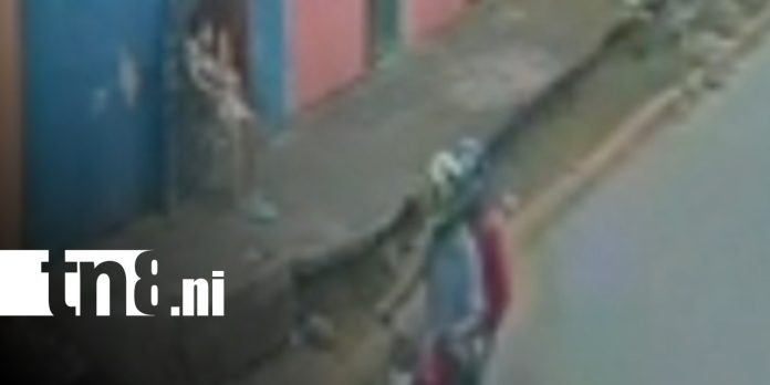 Foto: Ladrones arrebatan celular a niño en Managua / TN8 Foto: Ladrones arrebatan celular a niño en Managua / TN8