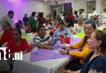 Foto: Homenaje a parteras de Managua / TN8