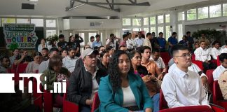 Foto: Foro sobre reciclaje y medio ambiente con el MARENA / TN8