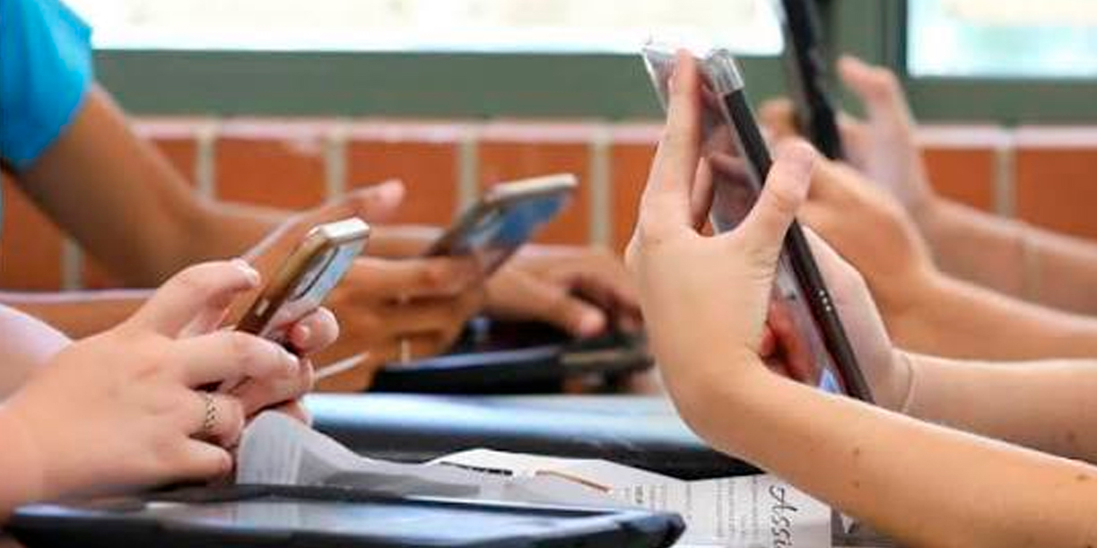 Foto: Adiós al celular en las escuelas de México: así será la regulación / Cortesia