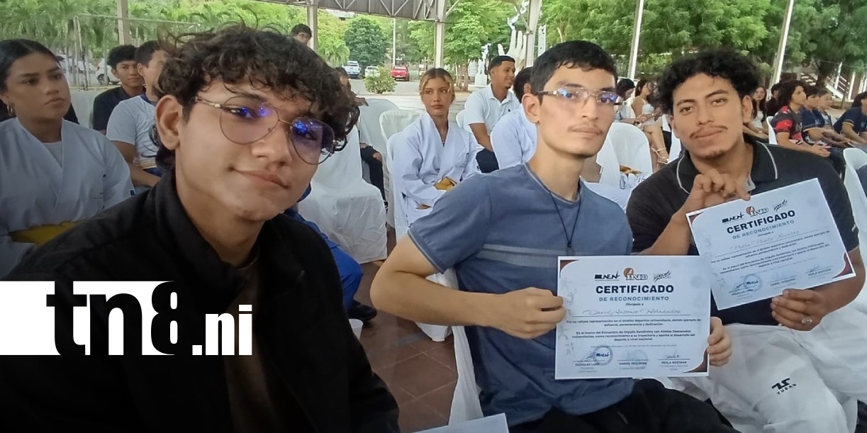 Foto: Reconocen esfuerzo, dedicación y disciplina de más de 100 atletas universitarios destacados de Managua, Nicaragua / TN8