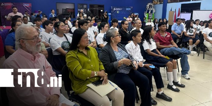 Foto: Jóvenes utilizan la tecnología para transformar el aula en Nicaragua / TN8 Foto: Jóvenes utilizan la tecnología para transformar el aula en Nicaragua / TN8