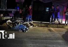 Joven motociclista muere tras impactar contra un camión en Santo Tomás, Chontales Foto: Mortal accidente en Chontales / TN8