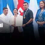 Tatiana Guzmán y Henry Pupiro reciben la Orden Alexis Argüello en Managua Foto: Tatiana Guzmán y Henry Pupiro reciben la Orden Alexis Argüello en Managua / TN8