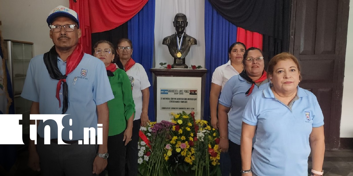 Foto: Homenaje a Rigoberto López Pérez en León / TN8