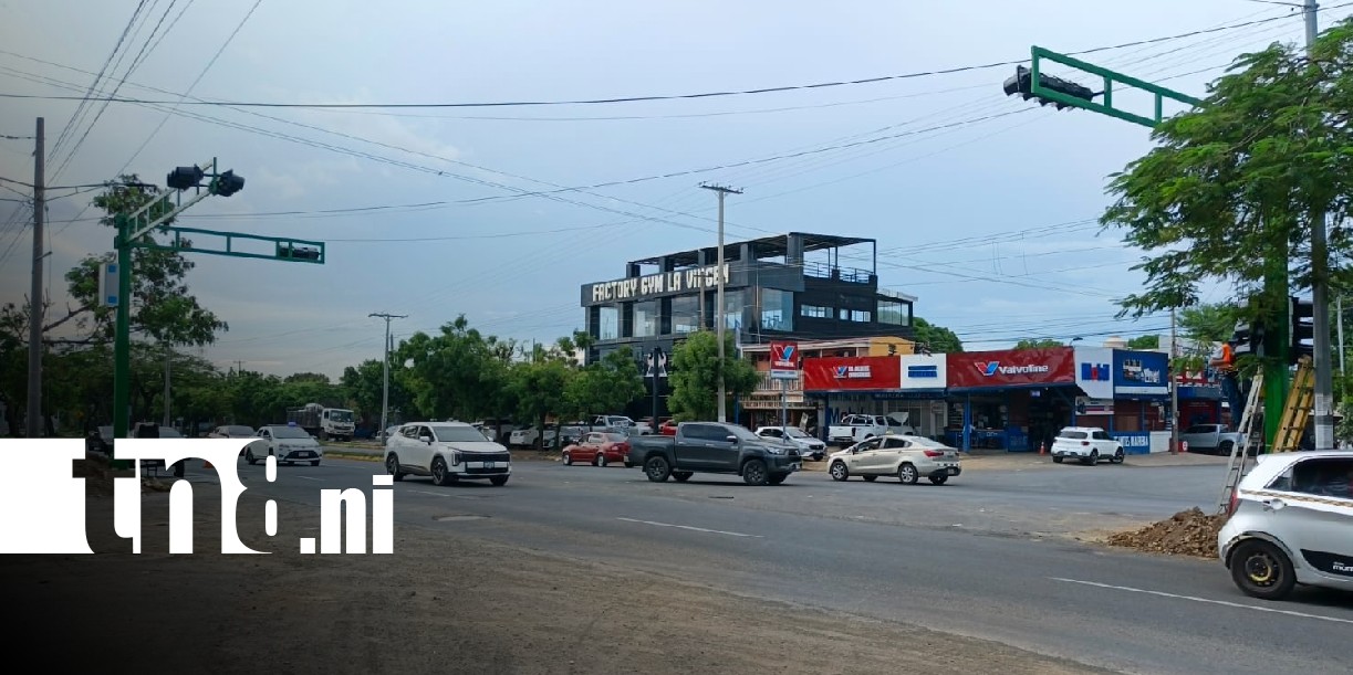 Foto: Semáforos en el Cruce del Muerte del barrio Carlos Marx, Managua / TN8