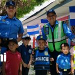 Foto: Niños de Rivas conocen de cerca el trabajo de los agentes de tránsito / TN8