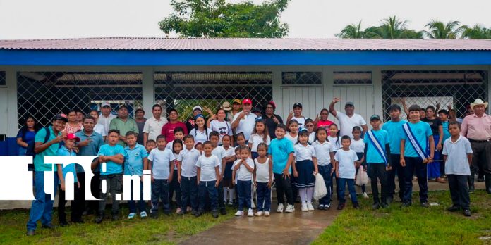 Foto: 10 kilómetros de caminos y una escuela renovada transforman Puerto Cabeza / TN8 Foto: 10 kilómetros de caminos y una escuela renovada transforman Puerto Cabeza / TN8