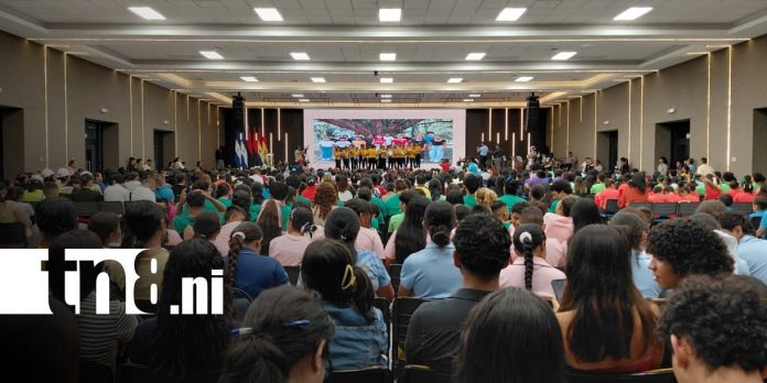 Foto: Más de 300 estudiantes unen sus voces en el Encuentro de Coros Rubén Darío / TN8 Foto: Más de 300 estudiantes unen sus voces en el Encuentro de Coros Rubén Darío / TN8