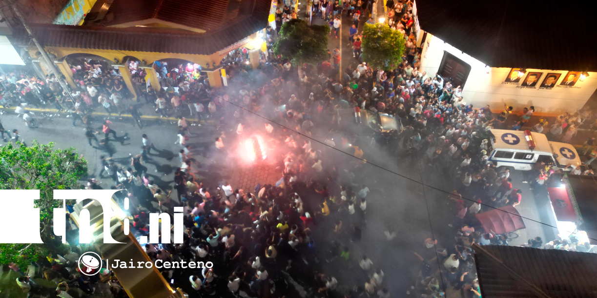 Foto: León se ilumina de fe con la Noche de las Velas en honor a la Virgen Merced / Cortesia