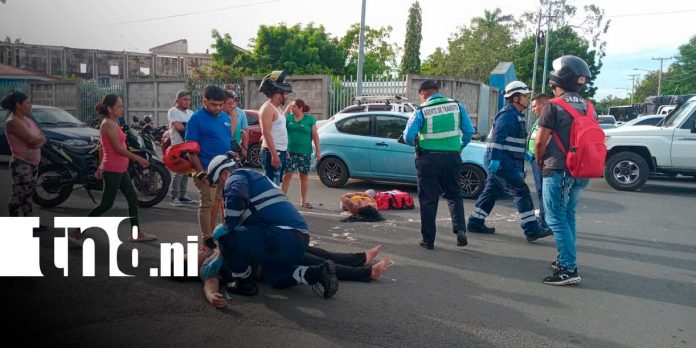 Foto: Dos mujeres heridas tras choque con bus en Managua/TN8 Foto: Dos mujeres heridas tras choque con bus en Managua/TN8
