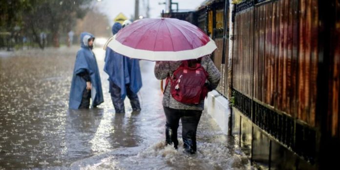 Foto: Alerta Amarilla en Santiago por lluvias, derrumbes y aluviones/Cortesía