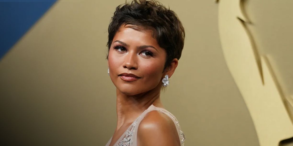 Foto: Zendaya desata polémica en París tras saludar a Brigitte Macron/Cortesía