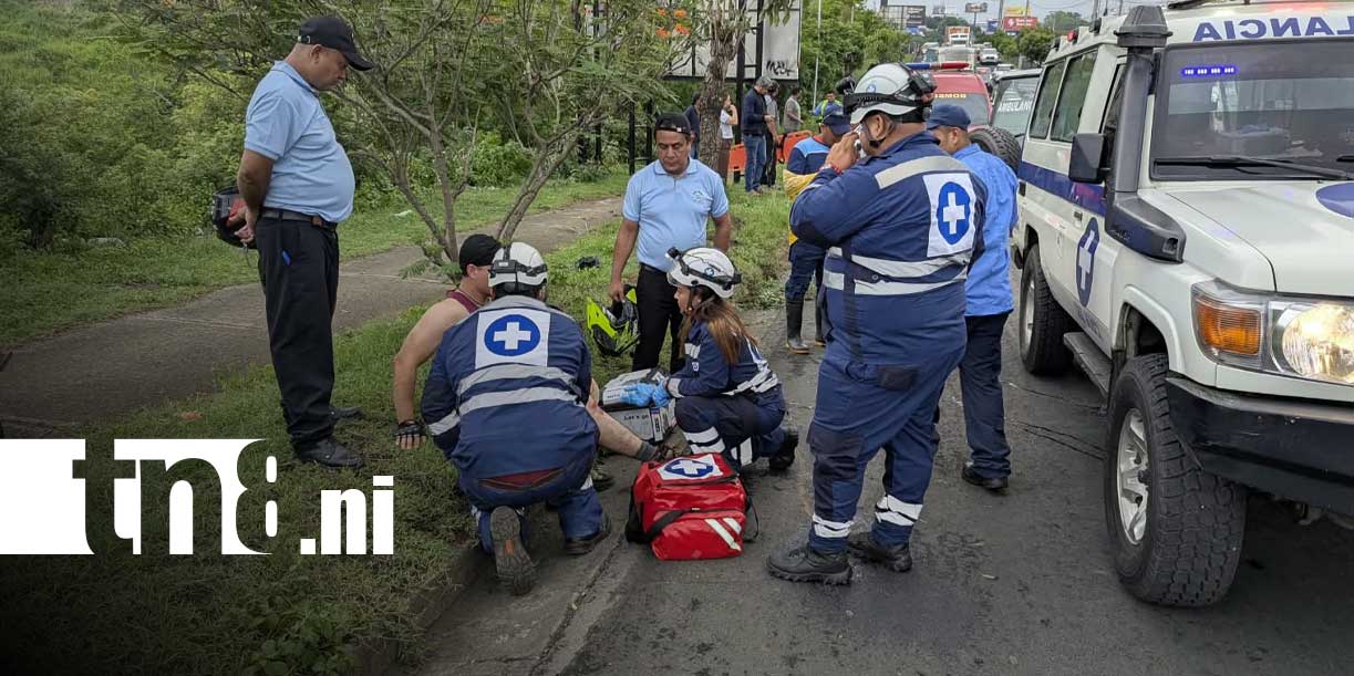 Foto: Accidente en la pista Suburbana deja dos personas lesionadas en Managua/TN8