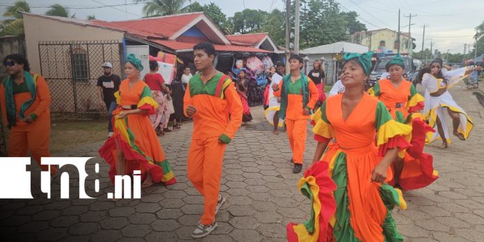 Foto: Bilwi se llena de cultura con el Festival de Trajes Originales de Nuestro Folklore/TN8