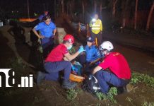Mujer lesionada tras caer desde siete metros al fondo de un cauce en Managua Foto: Mujer lesionada tras caer desde siete metros al fondo de un cauce en Managua/TN8