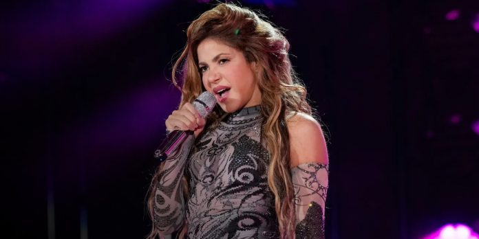 1 Foto: ¡Noche de estrellas! Shakira comparte escenario con Maluma y Penélope Cruz en Madrid/Cortesía