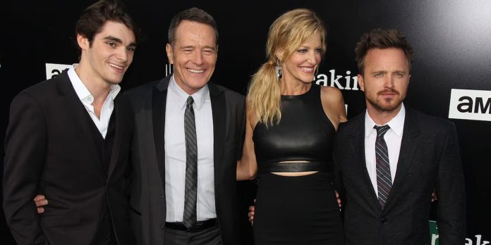 Foto: Bryan Cranston comparte recuerdos de RJ Mitte, su hijo en la ficción/Cortesía