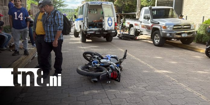 Foto: Colisión entre motocicletas deja dos lesionados en Chontales /TN8 Foto: Colisión entre motocicletas deja dos lesionados en Chontales /TN8