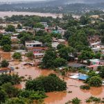 Paraguay en alerta: la crecida del río Paraná obliga a evacuar a cientos de familias Foto: Inundaciones golpean el este de Paraguay/Cortesía