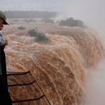 Inundaciones por la crecida del río Paraná dejan 3.000 familias afectadas en Paraguay Foto: Crecida del río Paraná causa inundaciones en Paraguay/Cortesía