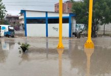 Fuertes lluvias provocan inundaciones en la costa peruana ante el avance de El Niño Foto: Fuertes lluvias inundan calles y afectan viviendas en Chulucanas, Perú/Cortesía