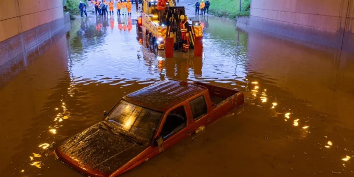 Foto: Chile declara alerta roja en Santiago por fuertes lluvias y tormentas/Cortesía