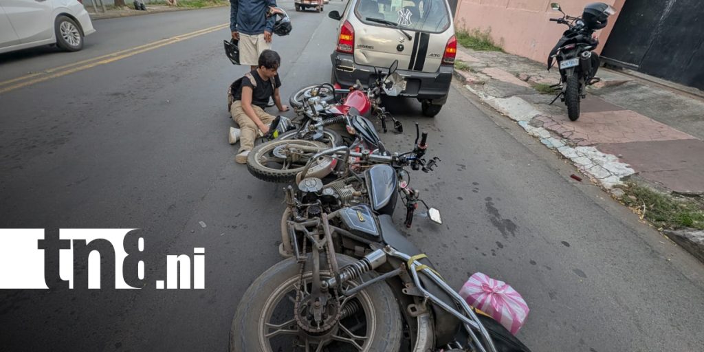 Foto: Colisión entre dos motos y un vehículo deja un lesionado en Managua/TN8