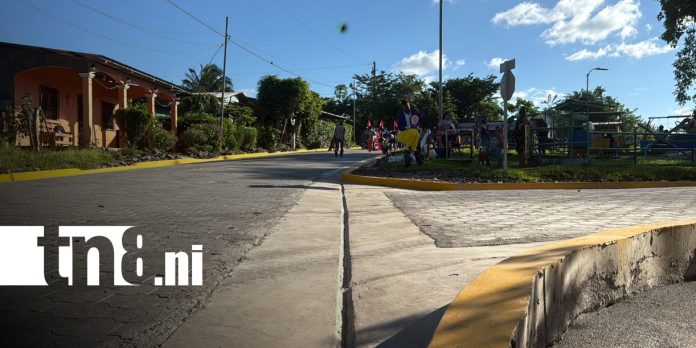 1 Foto: La Libertad entrega dos nuevas calles adoquinadas en el barrio Nueva Esperanza/TN8