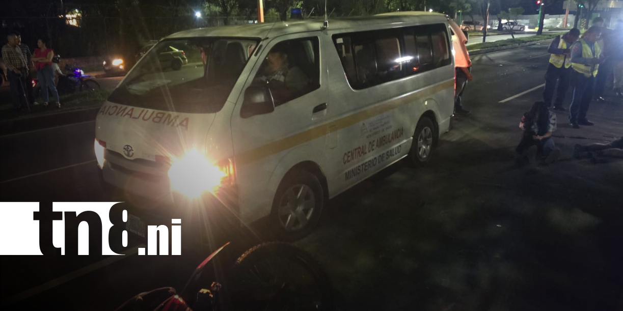 Motorizado y acompañante resultan gravemente heridos tras accidente en Managua