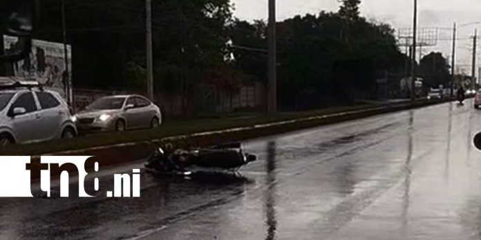 Foto: Joven muere en accidente en carretera a Masaya/TN8Foto: Joven muere en accidente en carretera a Masaya/TN8 Foto: Joven muere en accidente en carretera a Masaya/TN8