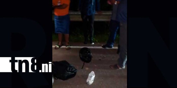 Foto: Waslala: motociclista pierde el control y choca contra una valla metálica/TN8 Foto: Waslala: motociclista pierde el control y choca contra una valla metálica/TN8