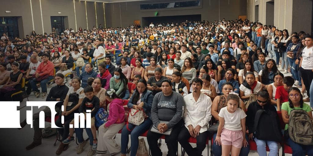 Foto: UNAN-Managua entrega más de 29 mil becas/TN8