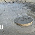 Más de cuatro meses entre aguas negras y malos olores: familias piden atención de ENACAL Foto: Familias afectadas por aguas negras esperan respuesta de ENACAL/TN8