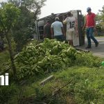 Camión cargado de plátanos se vuelca en la isla de Ometepe y deja pérdidas materiales Foto: Camión cargado de plátanos se vuelca en la isla de Ometepe y deja pérdidas materiales/TN8