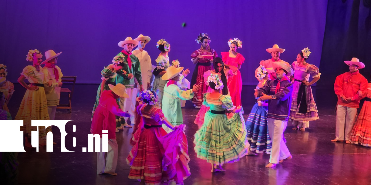 Foto: El Ballet Folclórico Tepenahuatl celebró sus 45 años de trayectoria/TN8