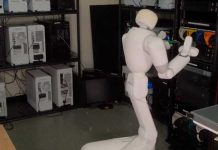 ¡Parece ciencia ficción! Un robot humanoide sorprende en la bolsa de Wall Street Foto: Un robot humanoide marca un hito en Nasdaq/Cortesía