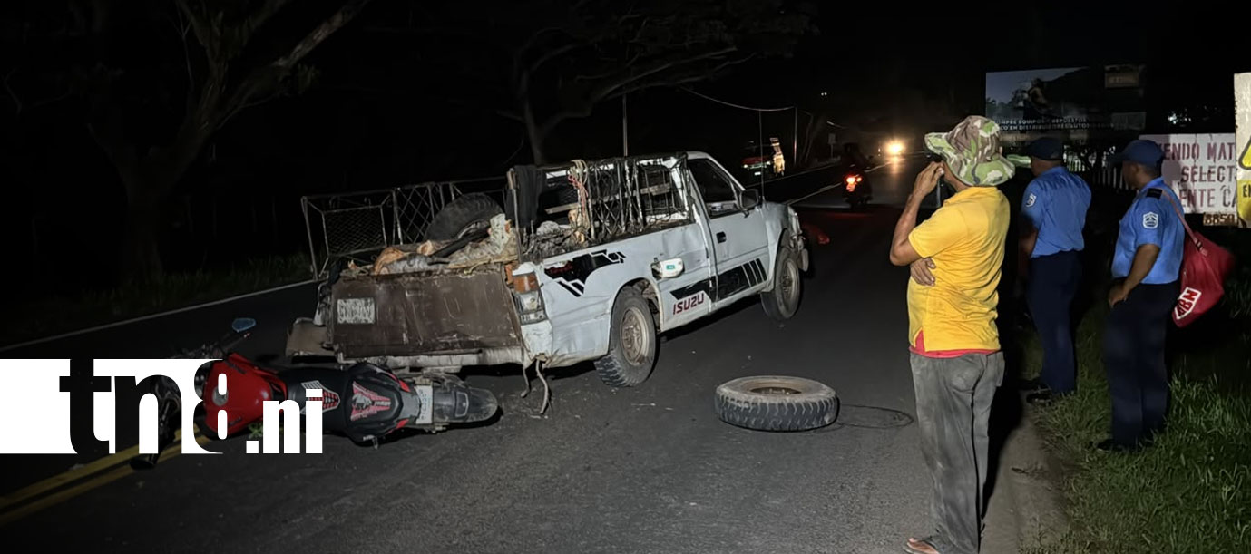 Foto: Joven motociclista queda lesionada tras accidente en la carretera Juigalpa - Managua/TN8