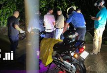 Rescatan con vida a dos motociclistas arrastrados por fuertes corrientes en El Ayote Foto: Rescatan con vida a dos motociclistas arrastrados por fuertes corrientes en El Ayote/TN8